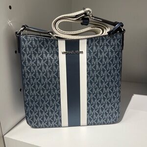 Michael Kors Small Navy NS Small Messenger Crossbody